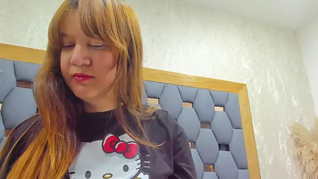 juliette pretty  online show from April 8, 7:03 pm