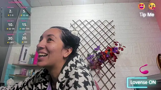 Snapshot of SALOME_KORLAND chatting on June 26, 4:44 pm SALOME KORLAND online show from June 26, 4:44 pm