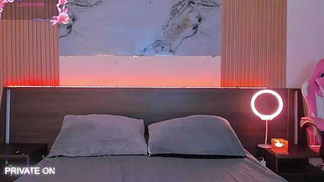 samanthaa moon online show from February 23, 11:46 pm