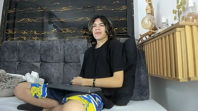 Diamond twink online show from February 13, 1:51 pm