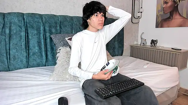 Diamond twink online show from June 23, 1:53 pm