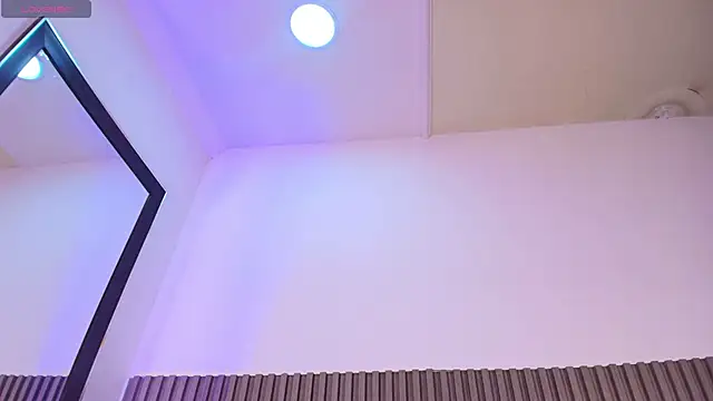 ZOETTAYLOR online show from May 16, 6:28 pm