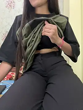 Snapshot of sneha_88 chatting on June 25, 7:13 am sneha 88 online show from June 25, 7:13 am