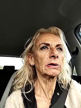 clarabell4 online show from October 30, 8:05 am