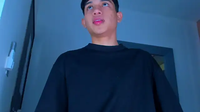 Sebax Young online show from November 26, 9:05 pm