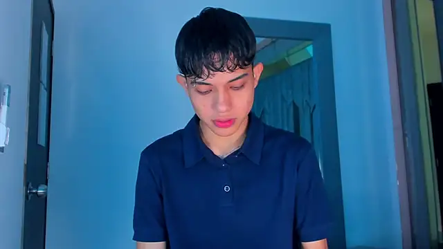 Sebax Young online show from November 28, 8:33 pm