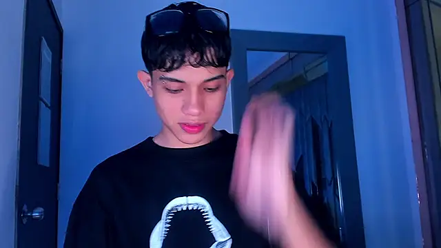 Sebax Young online show from February 17, 8:04 pm