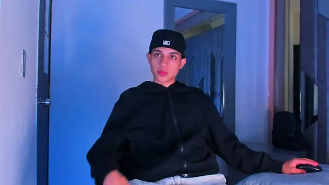 Sebax Young online show from April 12, 4:50 am