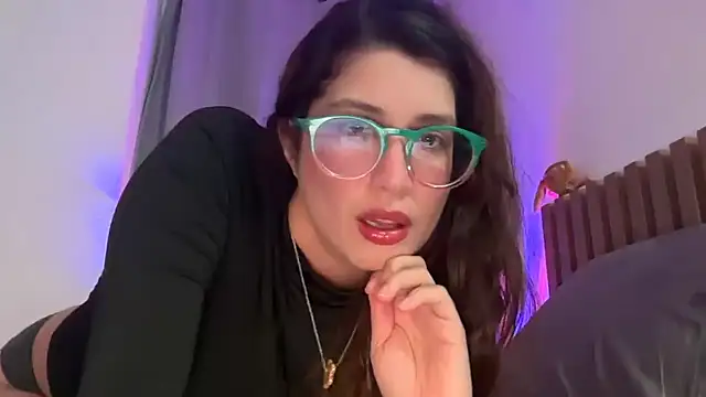 Snapshot of Meowkillah13 chatting on April 7, 11:15 pm Meowkillah13 online show from April 7, 11:15 pm