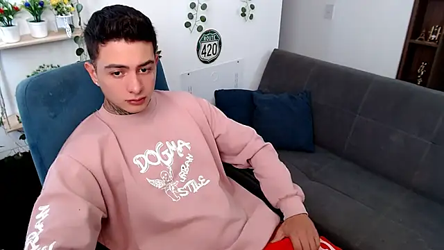 santii ss online show from March 11, 3:18 pm