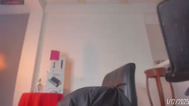 Chloe cooperr online show from December 2, 7:53 pm