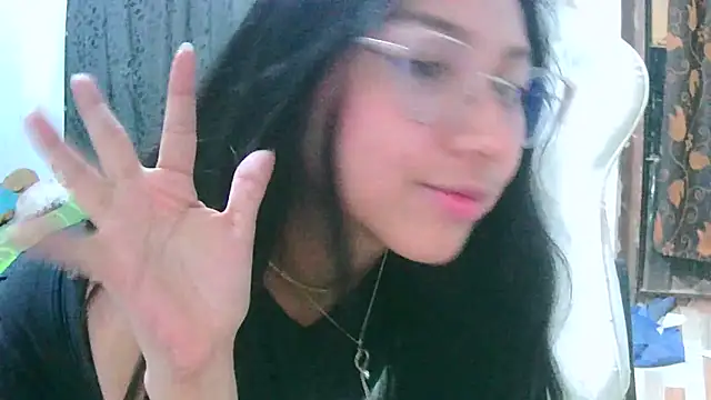 honeysweet111 online show from October 6, 3:59 am