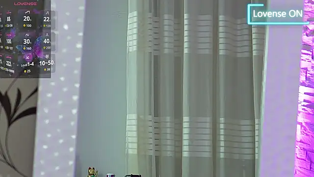 LucyLextonX online show from November 3, 5:20 am