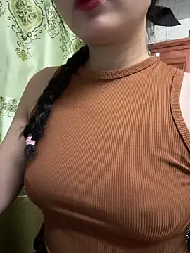 Snapshot of LinYi_Office chatting on February 6, 1:21 am LinYi Office online show from February 6, 1:21 am