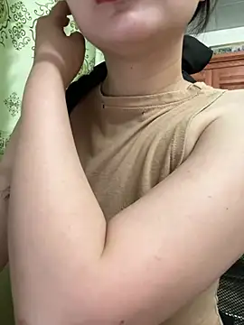 Snapshot of LinYi_Office chatting on February 25, 1:26 am LinYi Office online show from February 25, 1:26 am