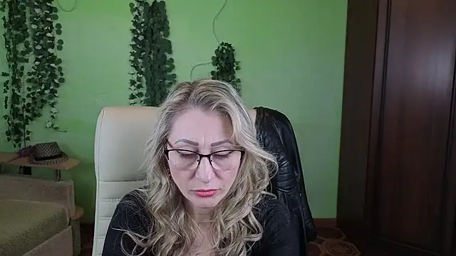 Snapshot of Habibi_Honeyy chatting on January 18, 11:25 am Habibi Honeyy online show from January 18, 11:25 am