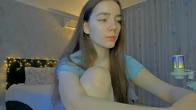 sweete chantal online show from February 2, 1:15 am