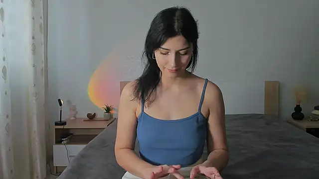 sophiahope online show from March 15, 1:50 pm