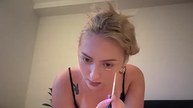 Kitty Swetty online show from May 7, 7:19 pm