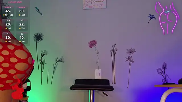 Barbydominant fetish online show from May 3, 10:16 pm