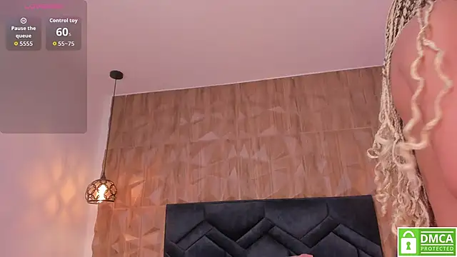 Gia Scott online show from November 29, 9:07 pm