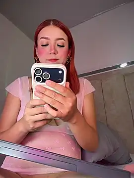 Snapshot of Mia_Juicyberry chatting on June 12, 1:15 am Mia Juicyberry online show from June 12, 1:15 am