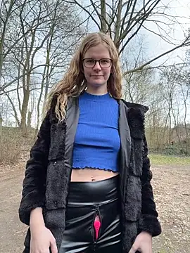 Bikergirl 97 online show from March 10, 10:31 am