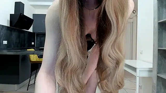 Snapshot of Kitty_Player chatting on April 25, 1:41 pm Kitty Player online show from April 25, 1:41 pm