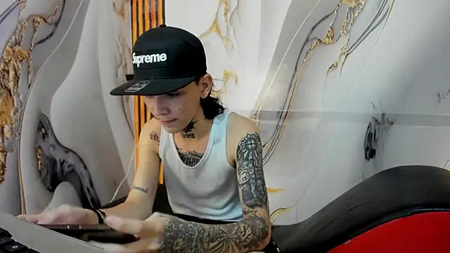 StraightBoy Nick online show from March 2, 5:08 am