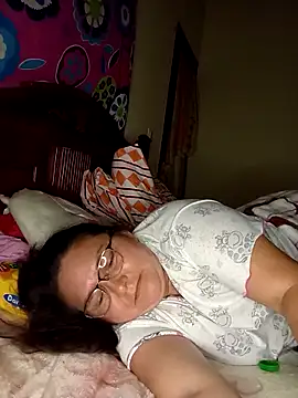 Snapshot of Kasandra_000 chatting on May 10, 9:47 am Kasandra 000 online show from May 10, 9:47 am