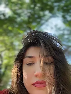 Snapshot of ScarletBloom_ chatting on May 24, 2:55 pm ScarletBloom online show from May 24, 2:55 pm