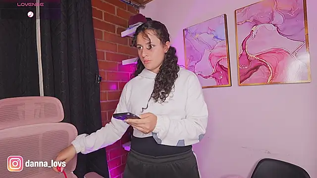 Dannaa Lovs online show from October 30, 5:13 pm