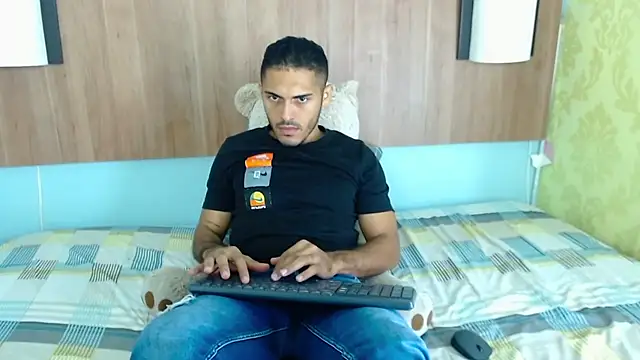 Derek Storm  online show from December 5, 12:14 pm