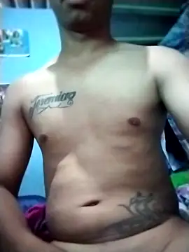 Snapshot of Erickjimen chatting on October 19, 9:37 pm Erickjimen online show from October 19, 9:37 pm