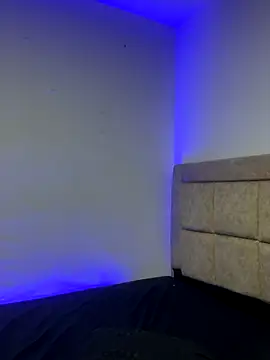 EmilyNoir1 online show from November 3, 11:26 pm