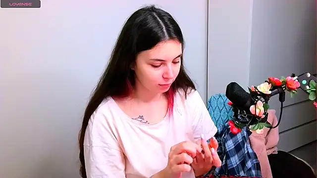 peachyness online show from November 26, 3:35 pm