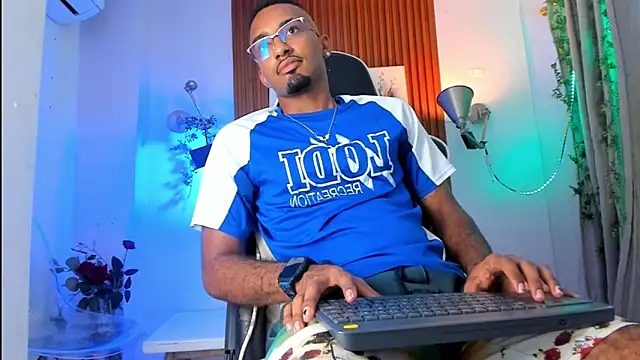 Darwin mayo online show from February 7, 6:22 pm