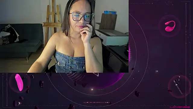 Snapshot of lady_sophie chatting on September 18, 3:58 pm lady sophie online show from September 18, 3:58 pm