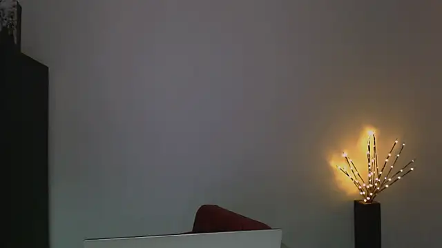 Snapshot of Lia_noo_regrets chatting on April 21, 5:50 pm Lia noo regrets online show from April 21, 5:50 pm
