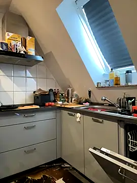 Snapshot of SweetTeenGirl chatting on September 25, 6:50 am SweetTeenGirl online show from September 25, 6:50 am