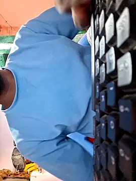 Snapshot of Cuteboy_here chatting on March 16, 10:30 am Cuteboy here online show from March 16, 10:30 am