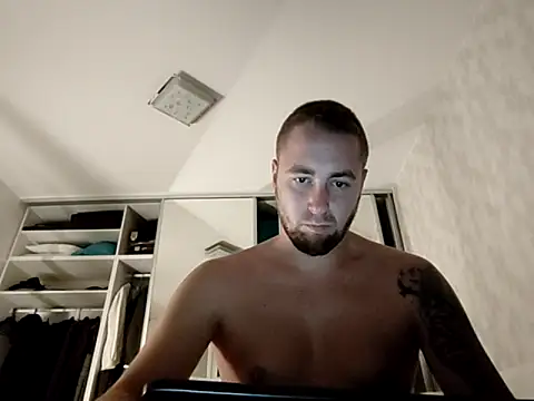 Vladyslav30 online show from October 28, 2:37 am