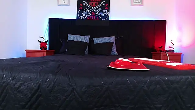 Alisse Moore online show from March 5, 12:23 pm