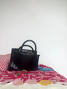 Snapshot of amandaaasilvaa chatting on November 19, 1:22 pm amandaaasilvaa online show from November 19, 1:22 pm