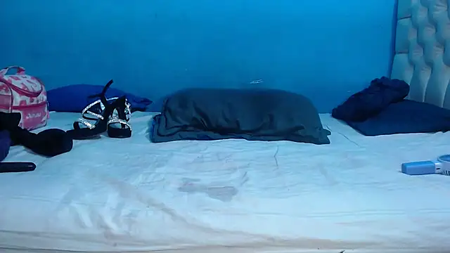 SamiBoobsxx online show from April 12, 6:40 am