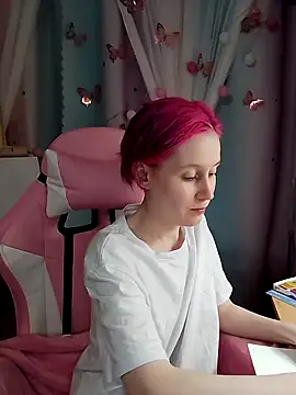 Fuzzy Unicorn online show from September 15, 7:36 pm