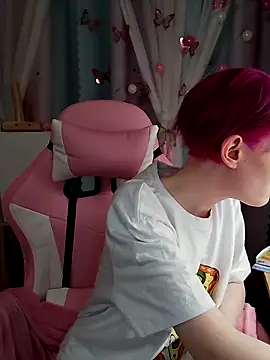 Fuzzy Unicorn online show from September 23, 6:44 pm