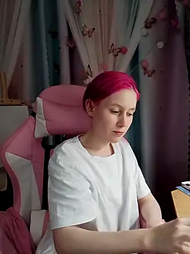 Fuzzy Unicorn online show from October 16, 6:53 pm