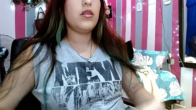 Snapshot of karo_lovely chatting on March 12, 9:21 pm karo lovely online show from March 12, 9:21 pm