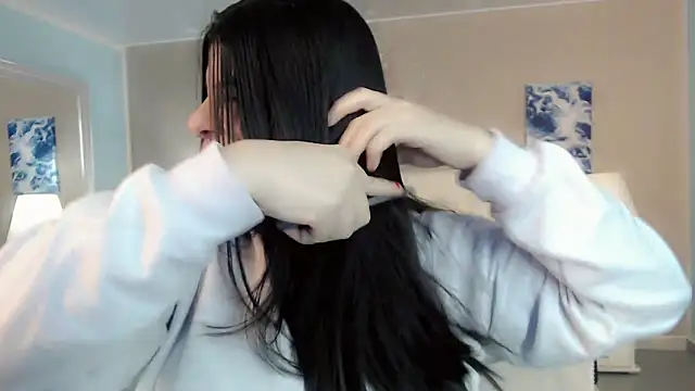 maddissonivanova online show from February 24, 7:01 pm